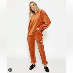 Boys Lie velour, burnt orange set
